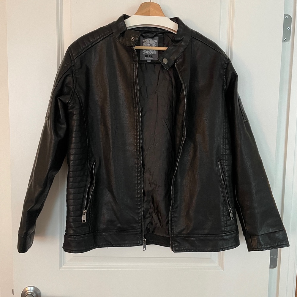 Men’s Black Leather Jacket Size Medium